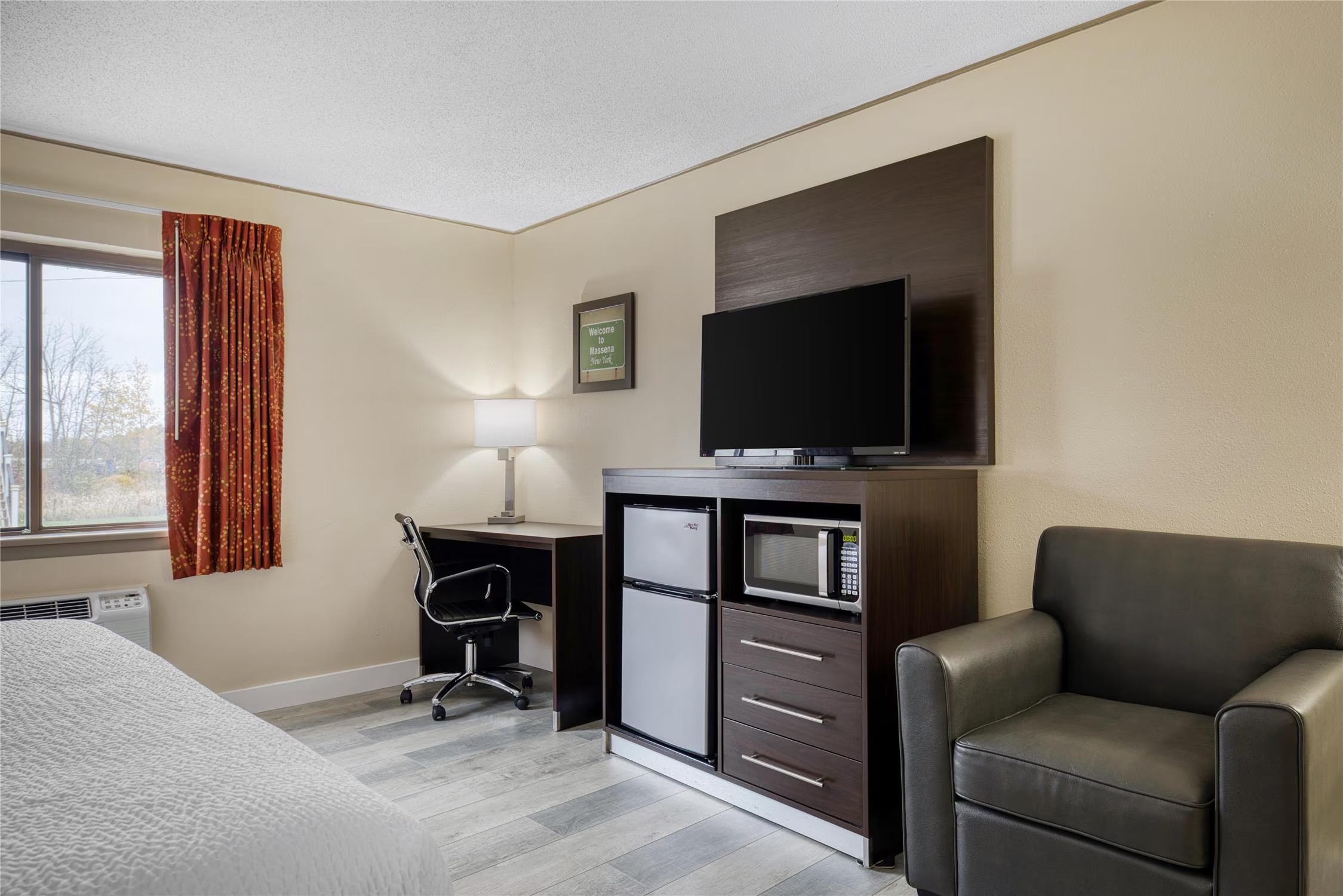 SureStay guest room desk for business travelers