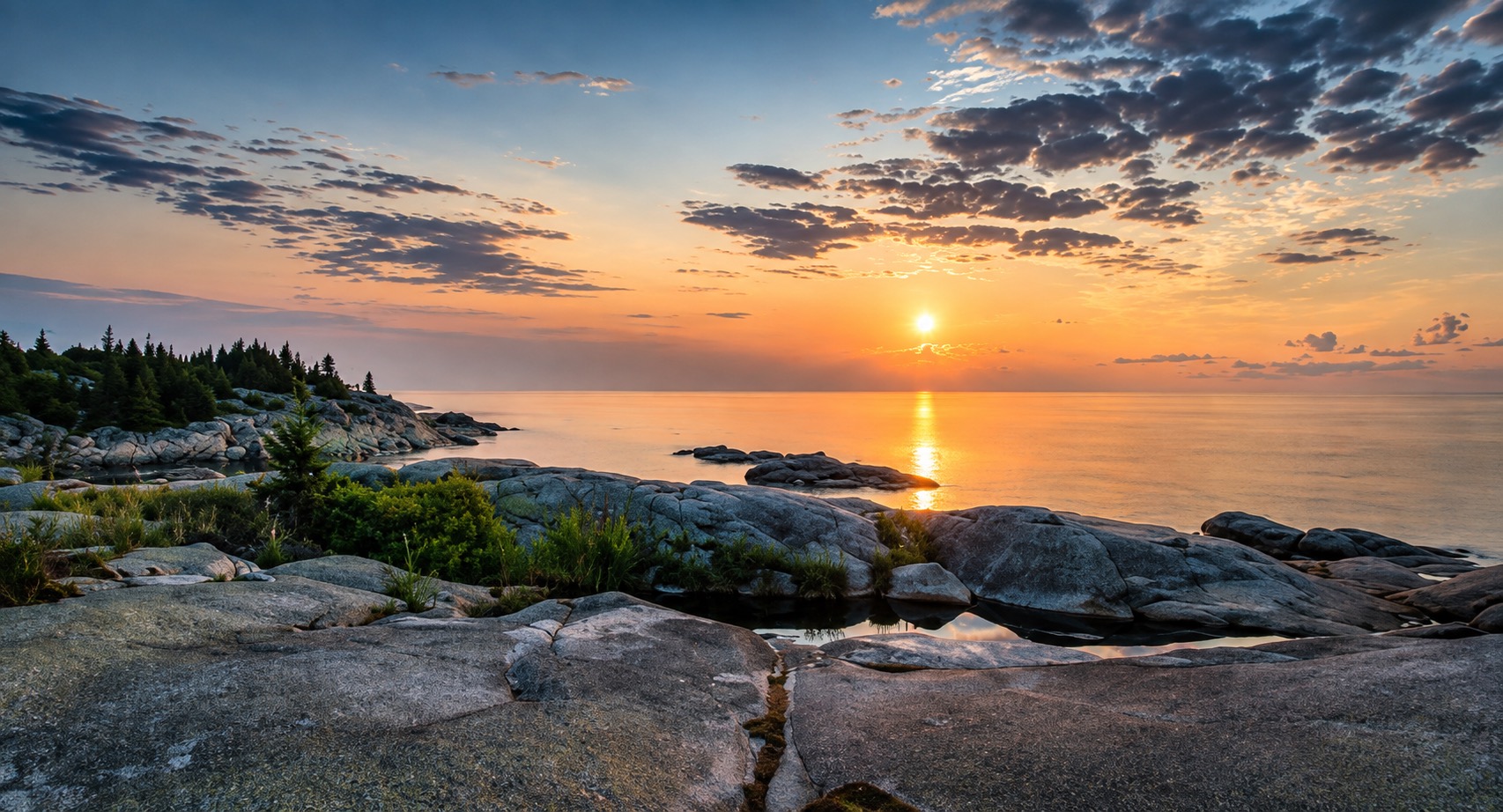 St. Lawrence River shoreline for fishing and boating guide